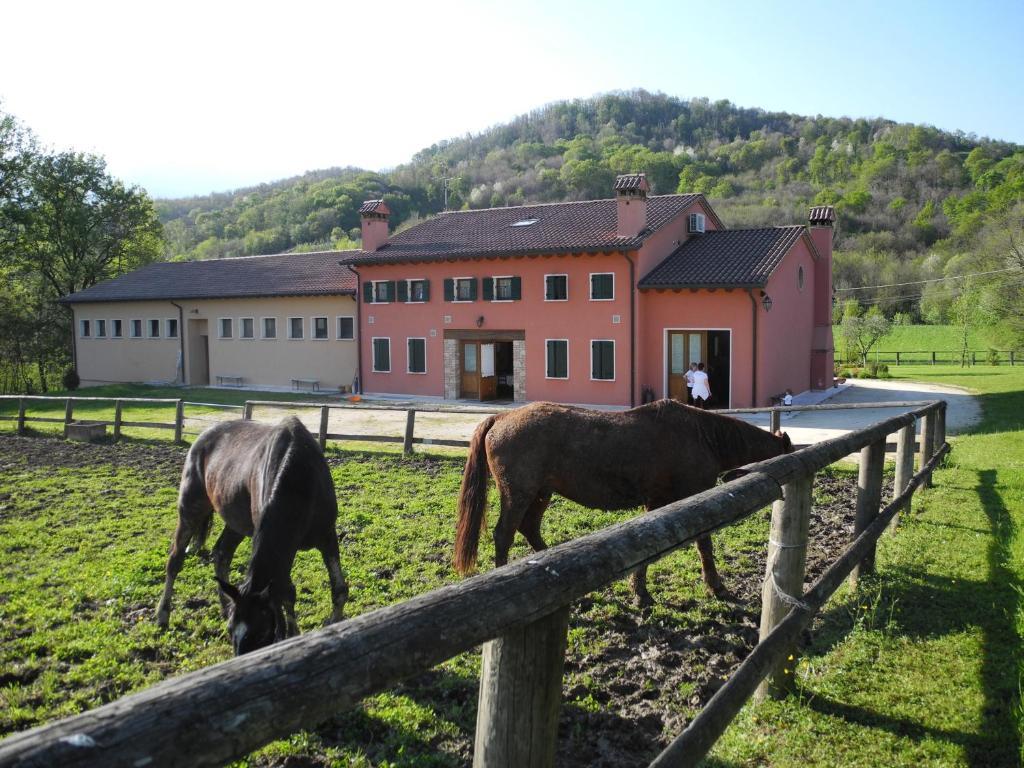 فيلا Agriturismo Cornolere Castelcucco المظهر الخارجي الصورة